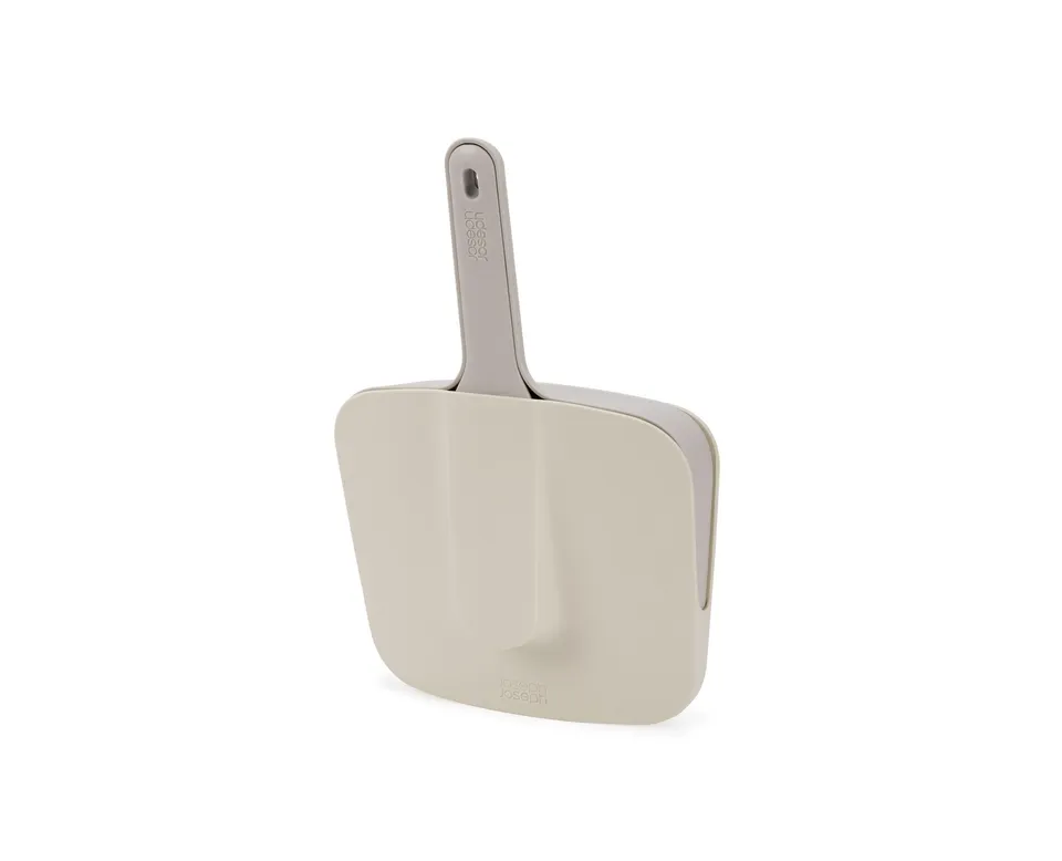 joseph-joseph-cleantech-scopa-e-paletta-per-interni-con-supporto-da-muro-e-custo image 1