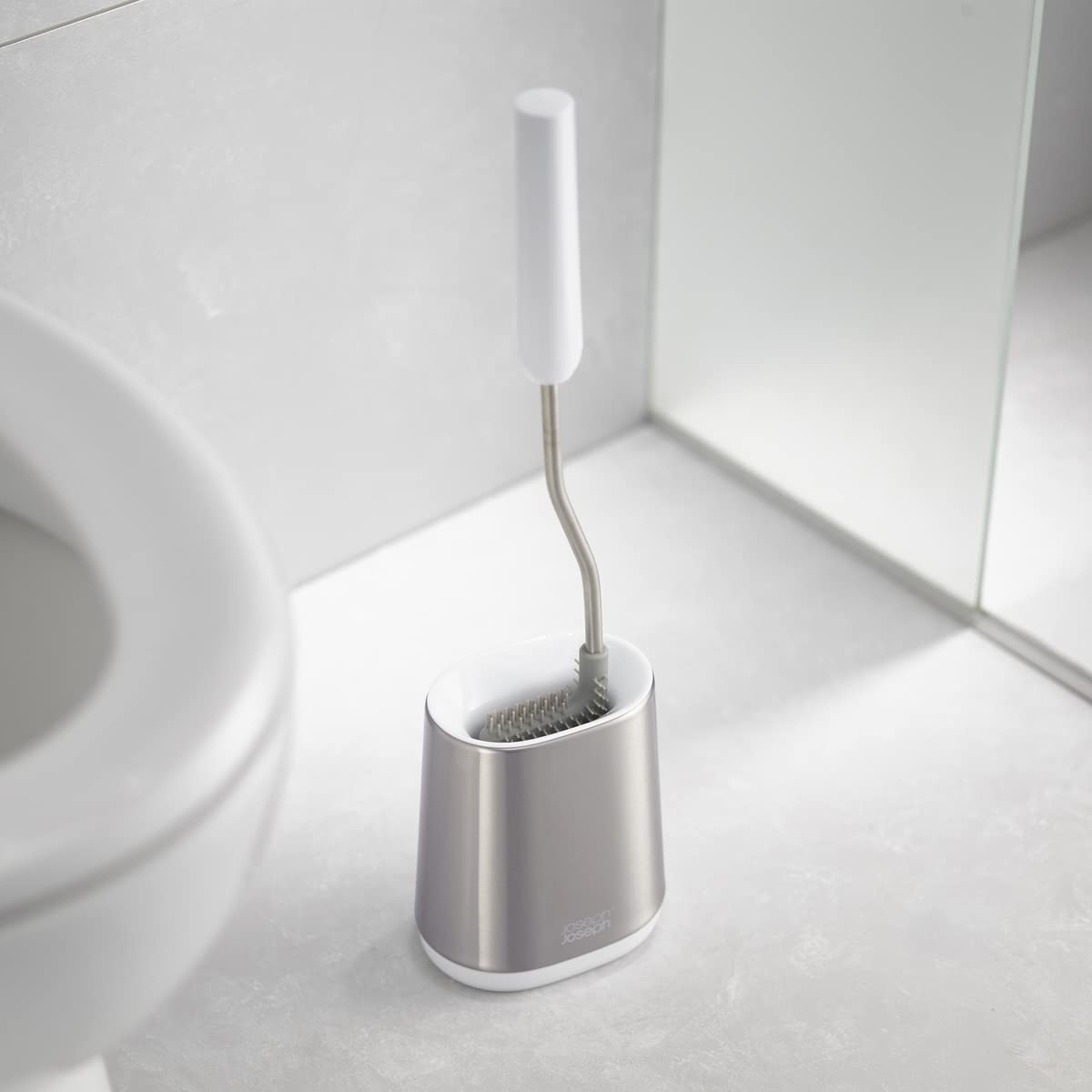 joseph-joseph-flex-lite-portascopino-igienico-da-bagno-sottile-con-testa-flessib image 5
