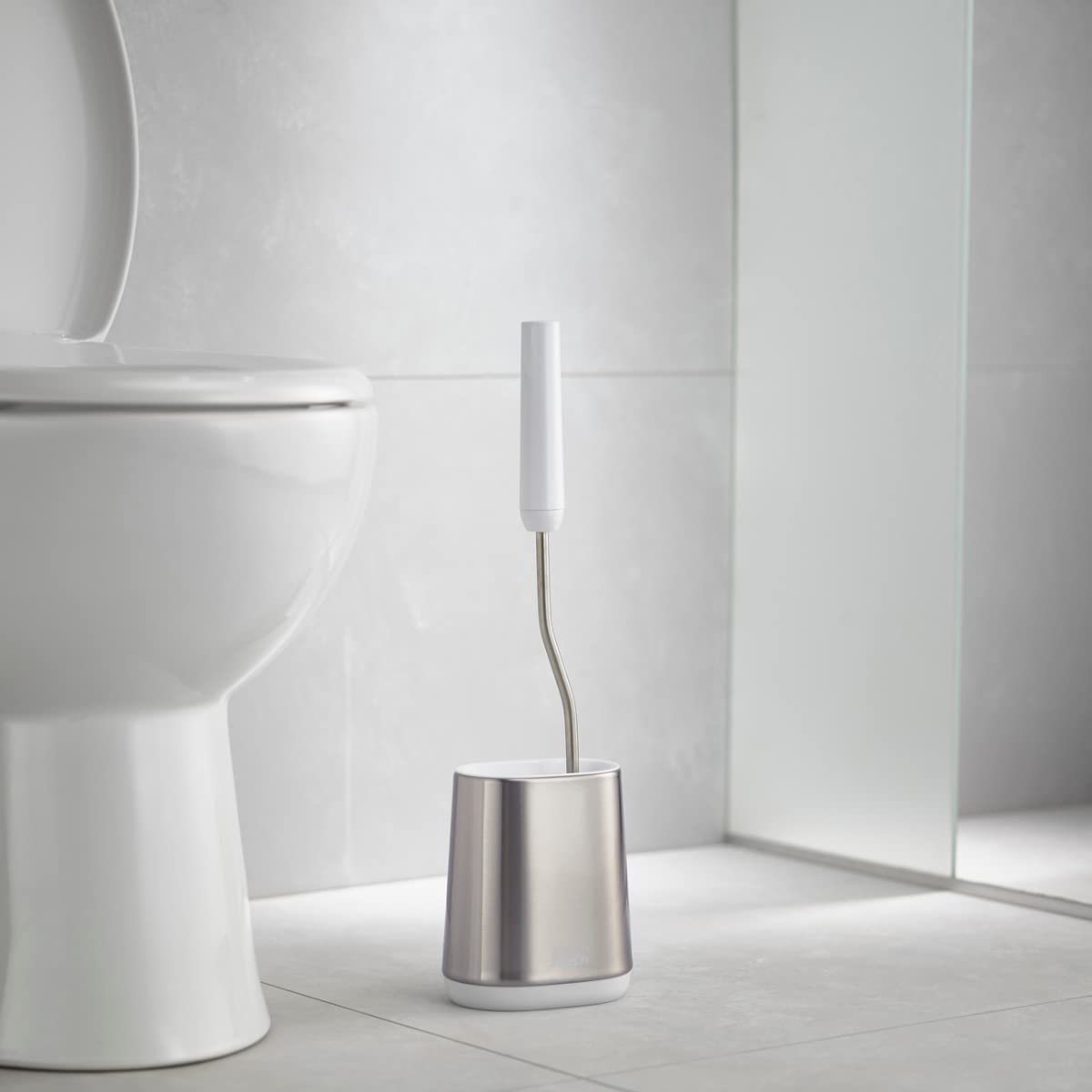 joseph-joseph-flex-lite-portascopino-igienico-da-bagno-sottile-con-testa-flessib image 2
