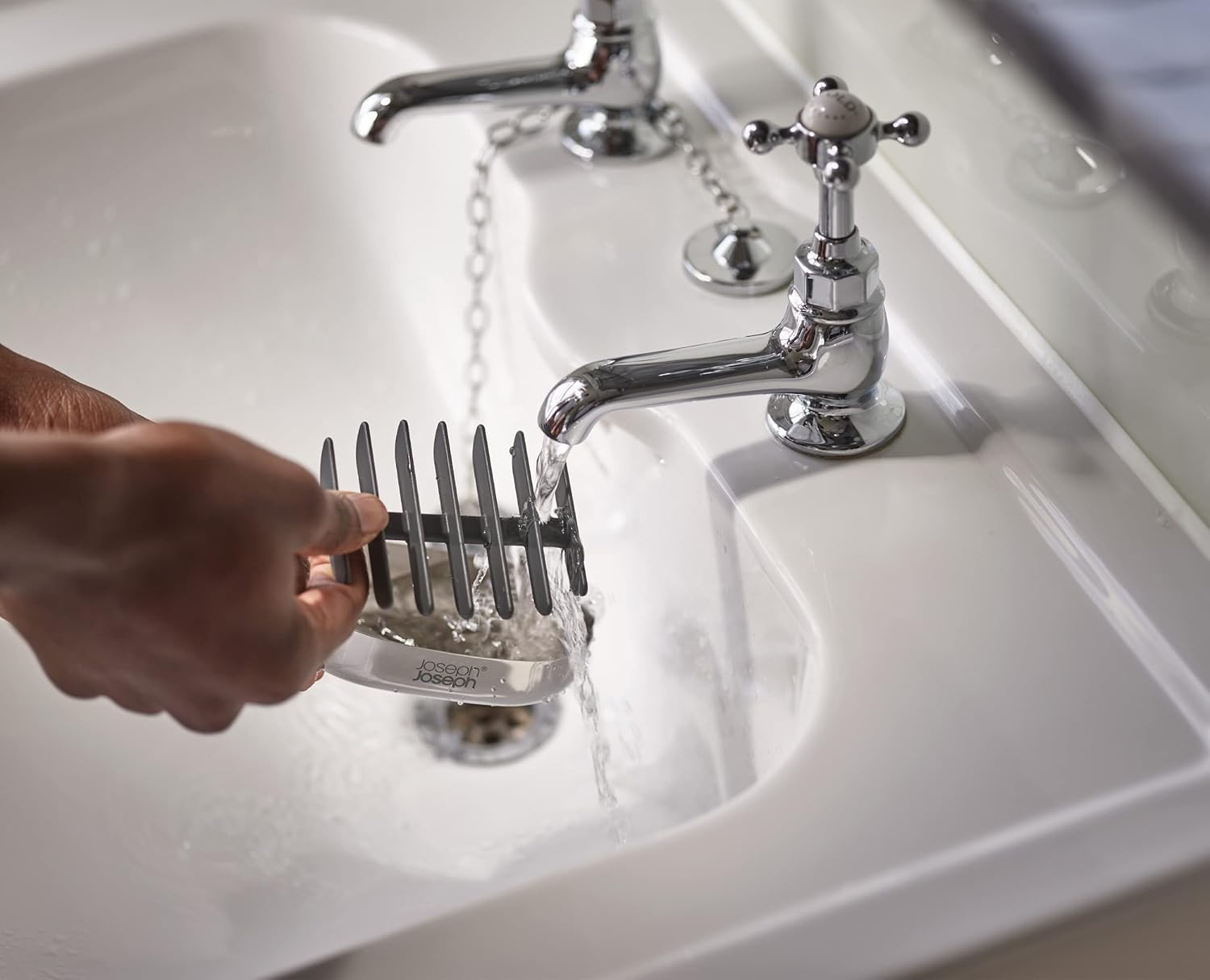 joseph-joseph-easystore-portasapone-da-bagno-in-acciaio-inox-con-griglia-di-scol image 6