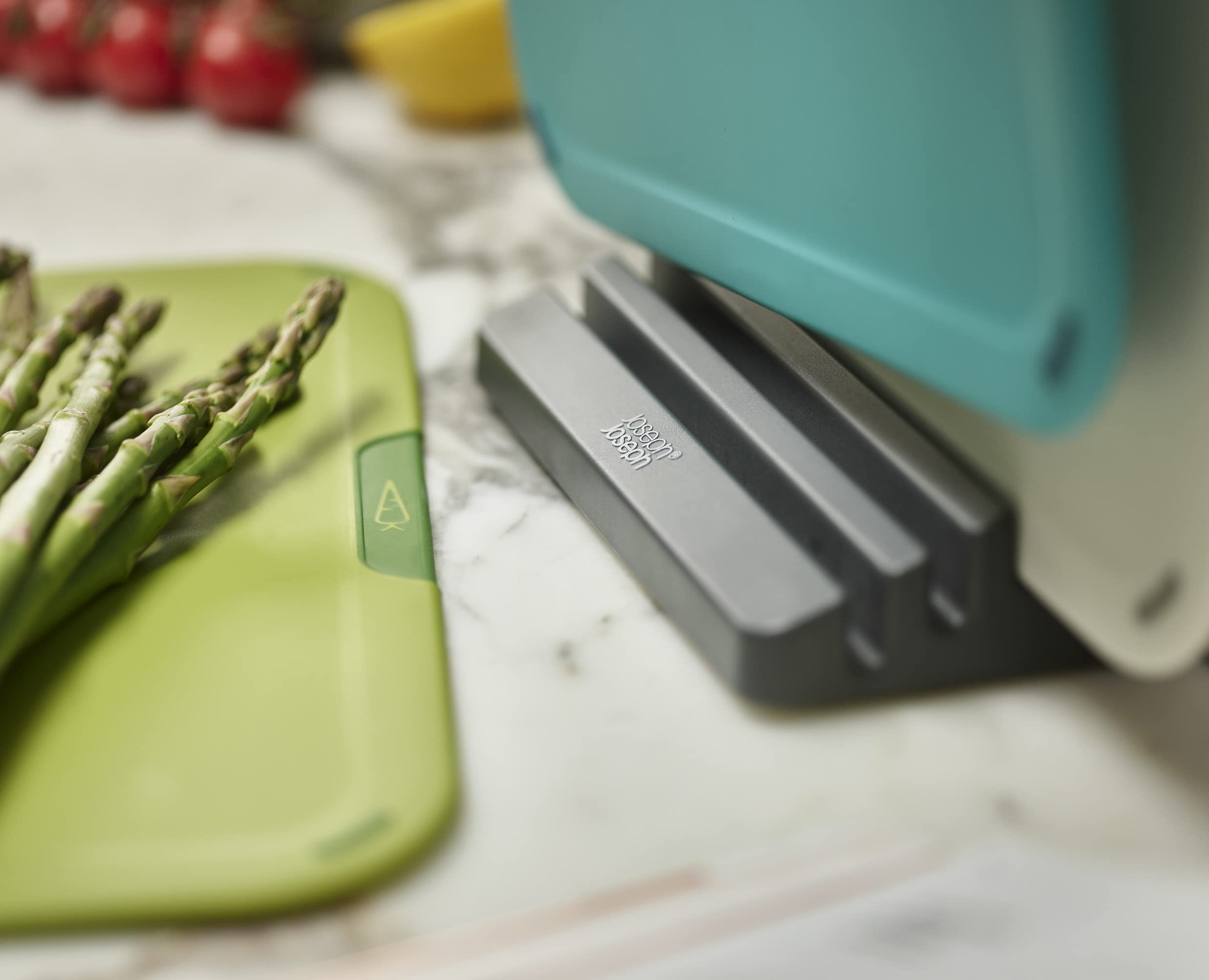 joseph-joseph-duo-icon-set-di-4-taglieri-da-cucina-con-supporto-antiscivolo-codi image 6