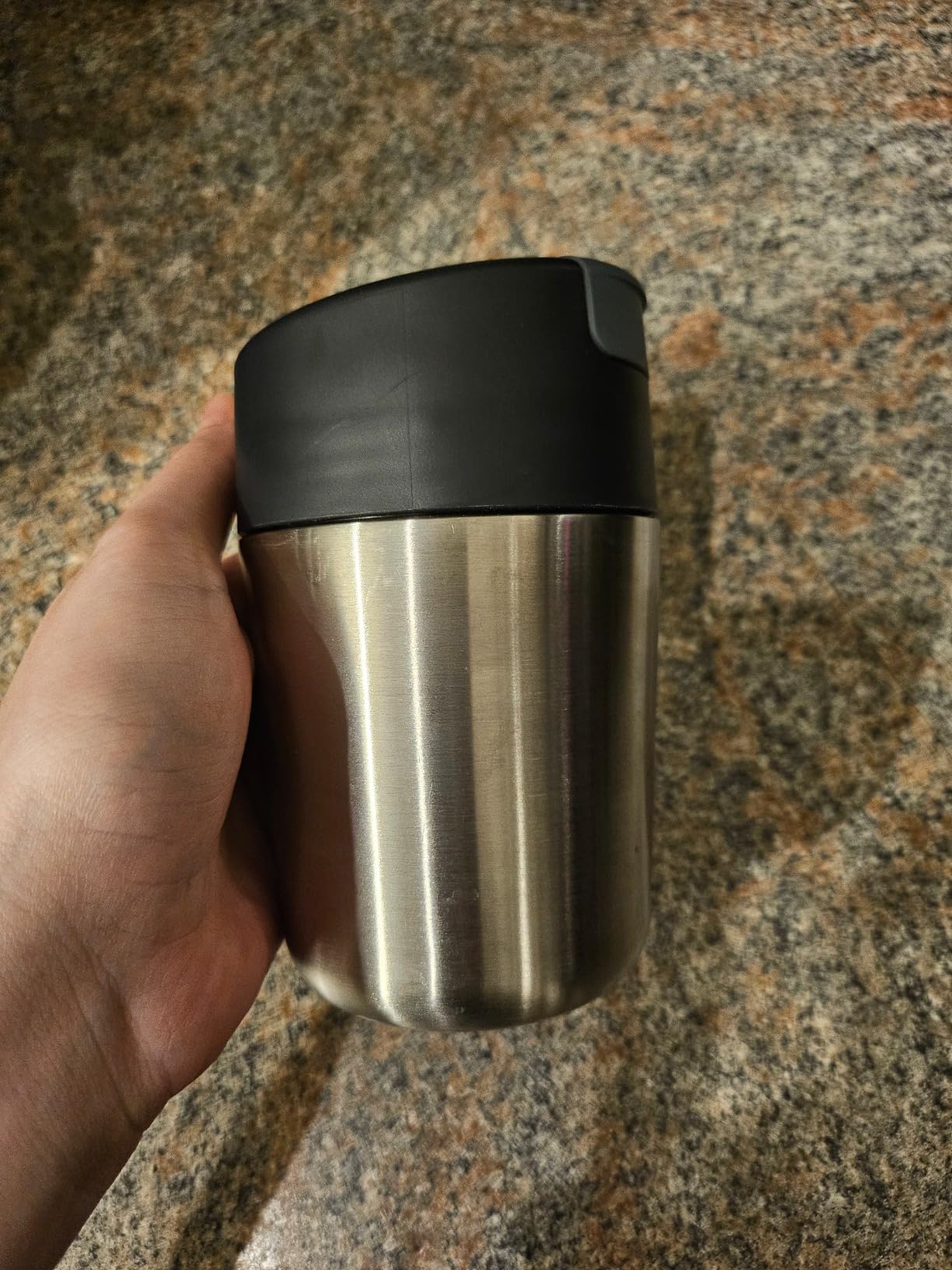 Il caffè resta caldo fino a pranzo
