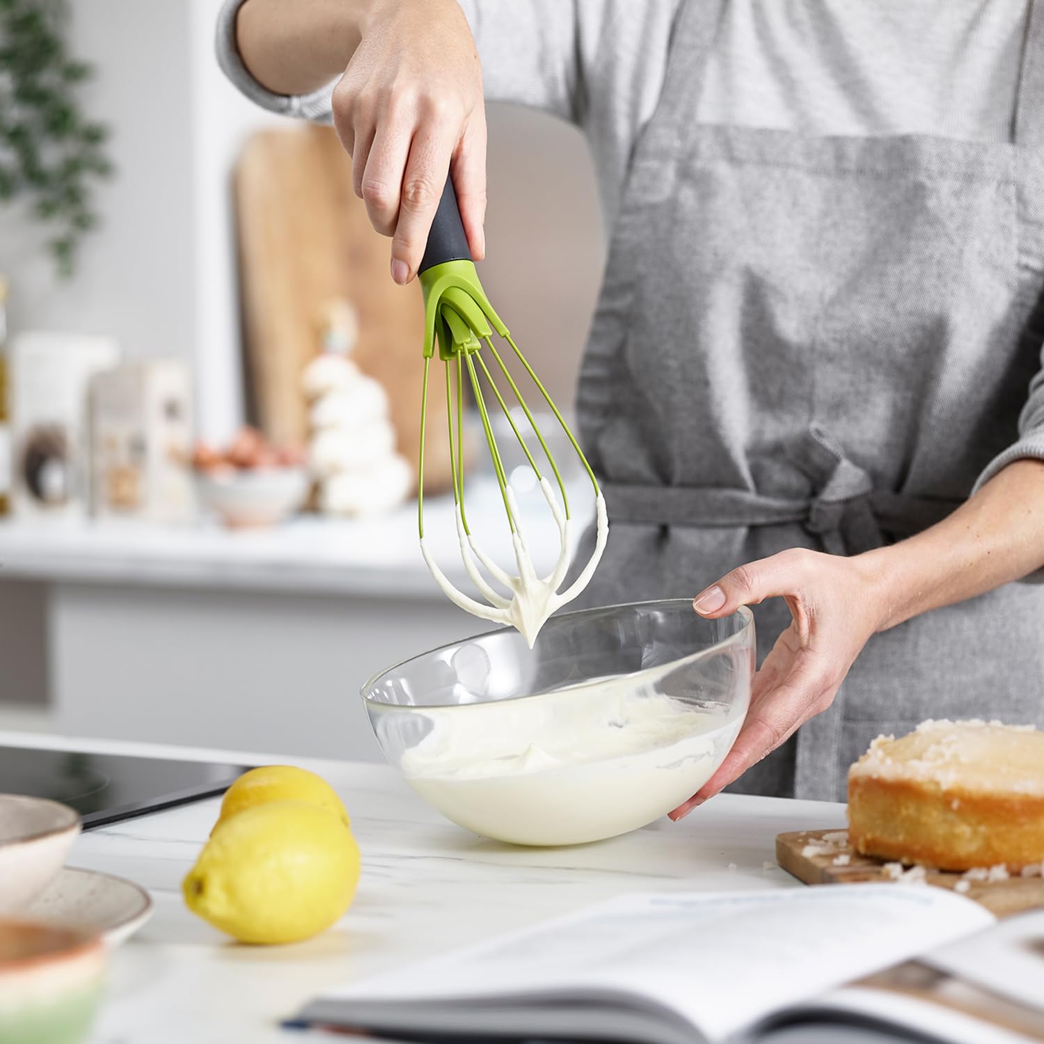 joseph-joseph-twist-whisk-2-in-1-frusta-piatto-e-a-palloncino-in-silicone-adatta image 2