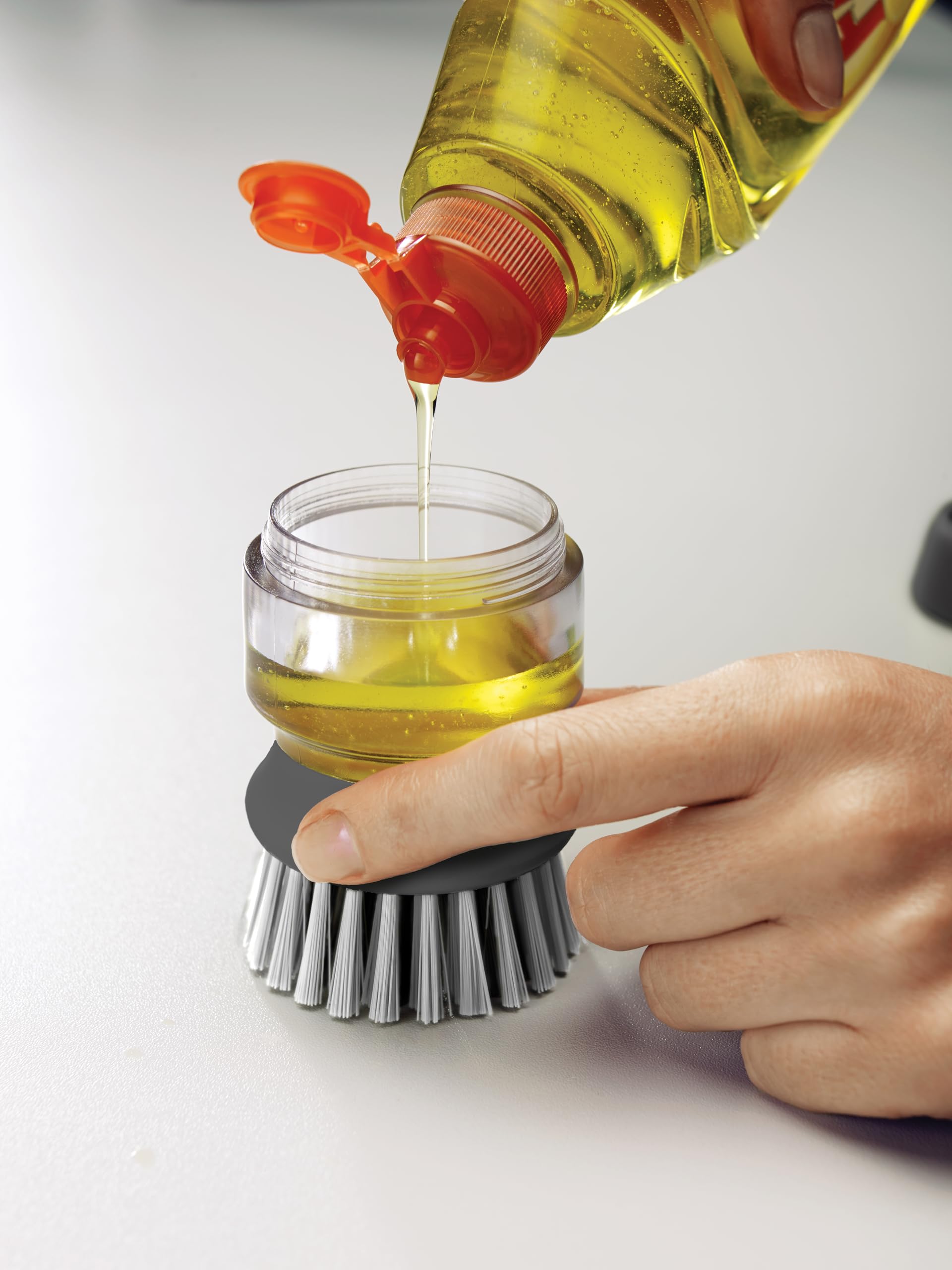 joseph-joseph-palm-scrub-spazzolino-da-cucina-con-dispenser-di-sapone-ricaricabi image 3