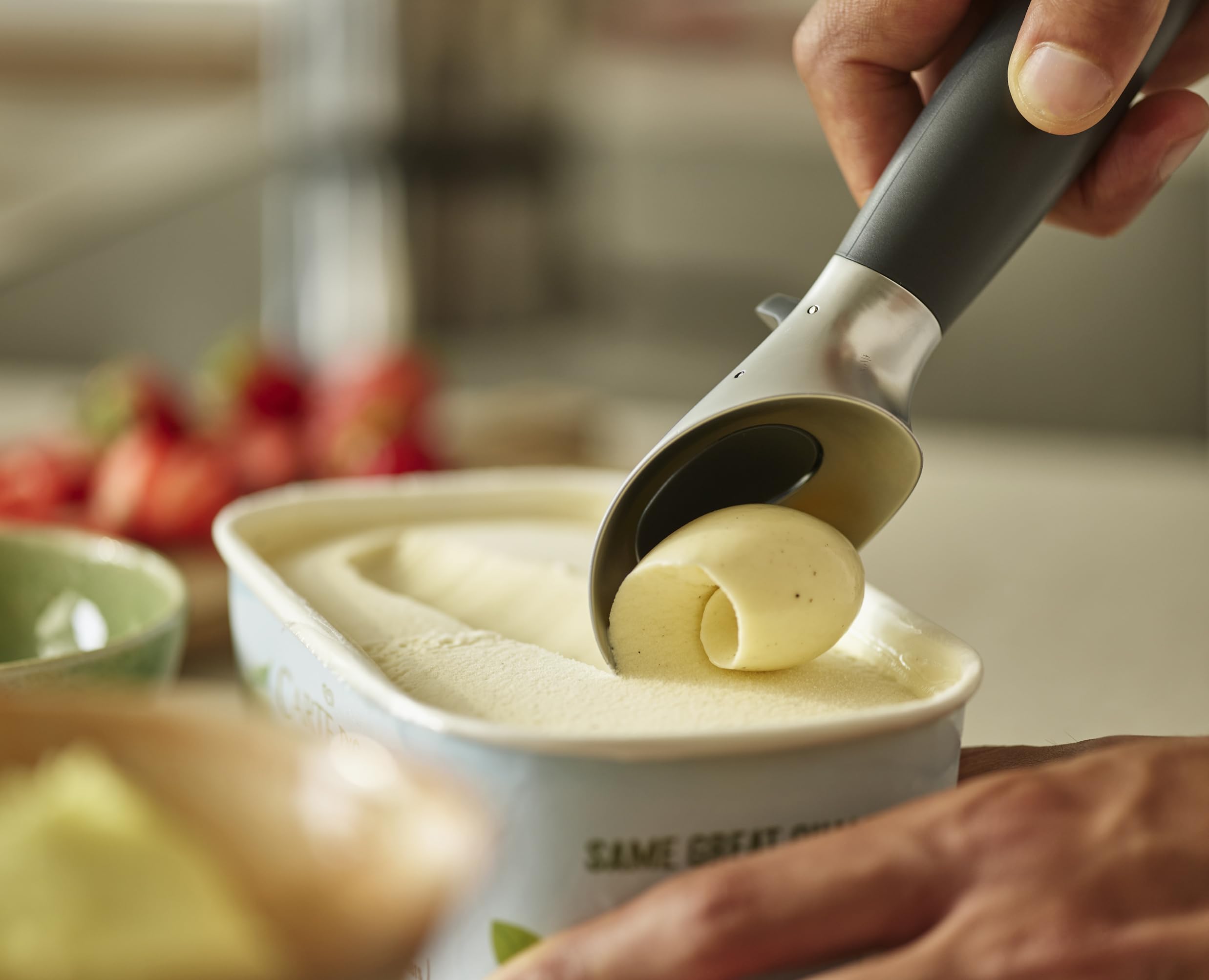 joseph-joseph-elevate-paletta-per-gelato-in-acciaio-inox-con-rilascio-a-grillett image 5