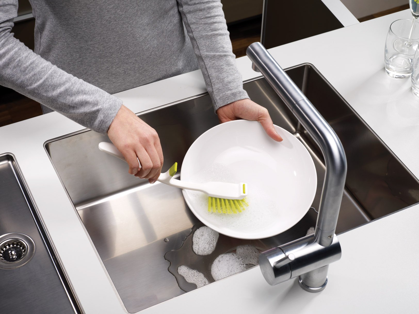 joseph-joseph-edge-spazzola-da-cucina-per-piatti-con-supporto-per-lavello-e-rasc image 7