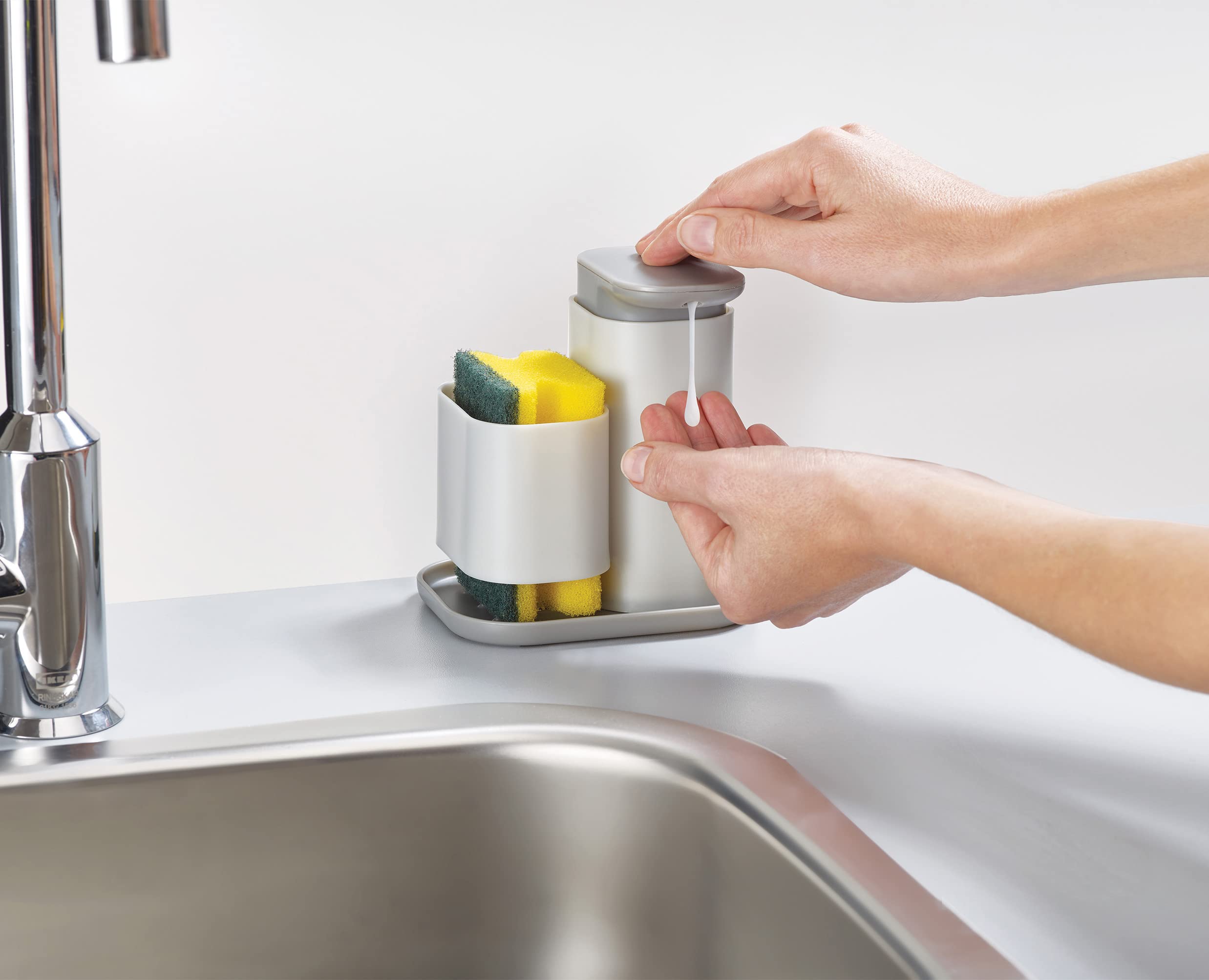 joseph-joseph-duo-dispenser-sapone-liquido-per-lavello-con-portaspugna-ventilato image 4