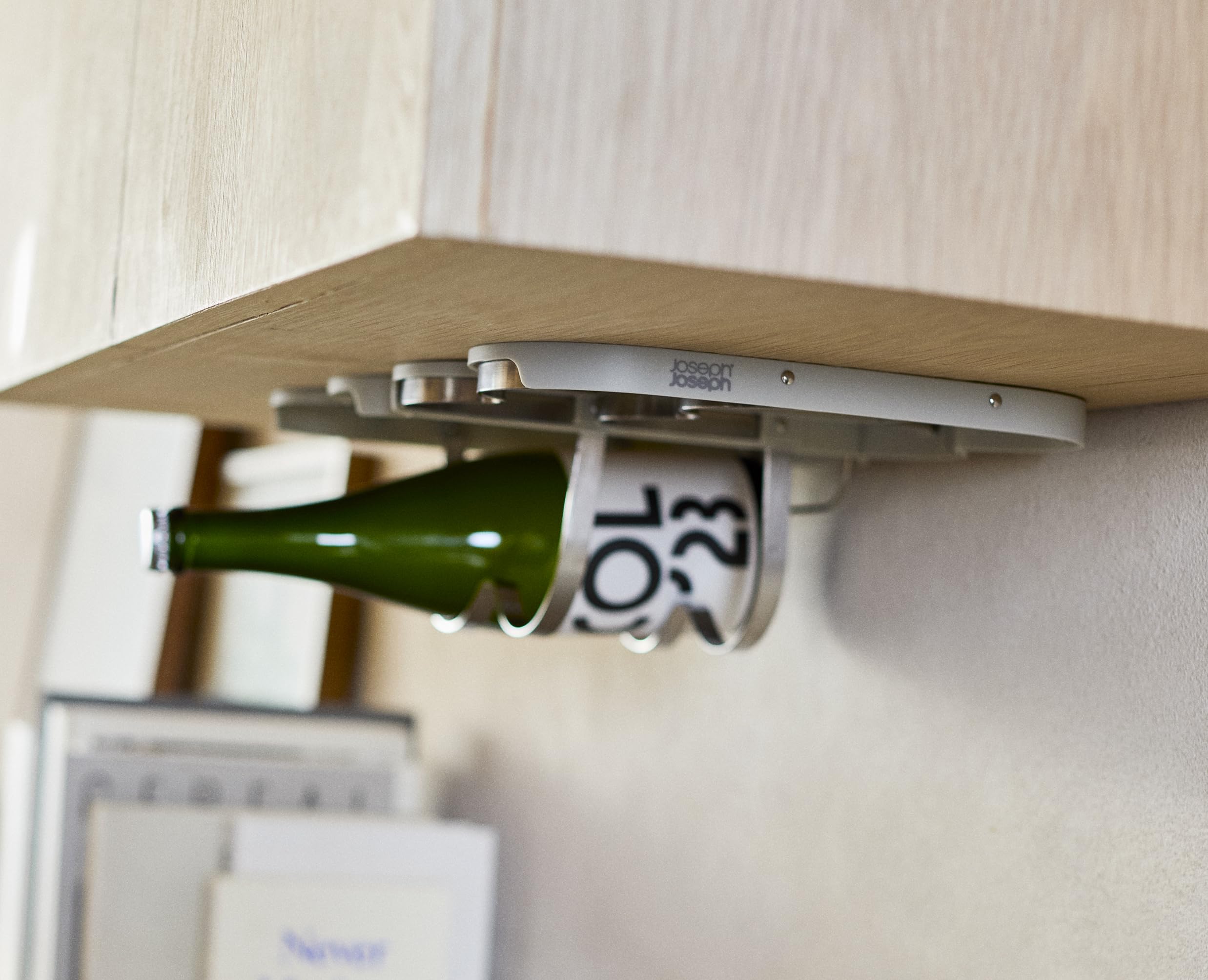 joseph-joseph-cradle-porta-bottiglie-di-vino-sottopensile-pieghevole-in-acciaio- image 7