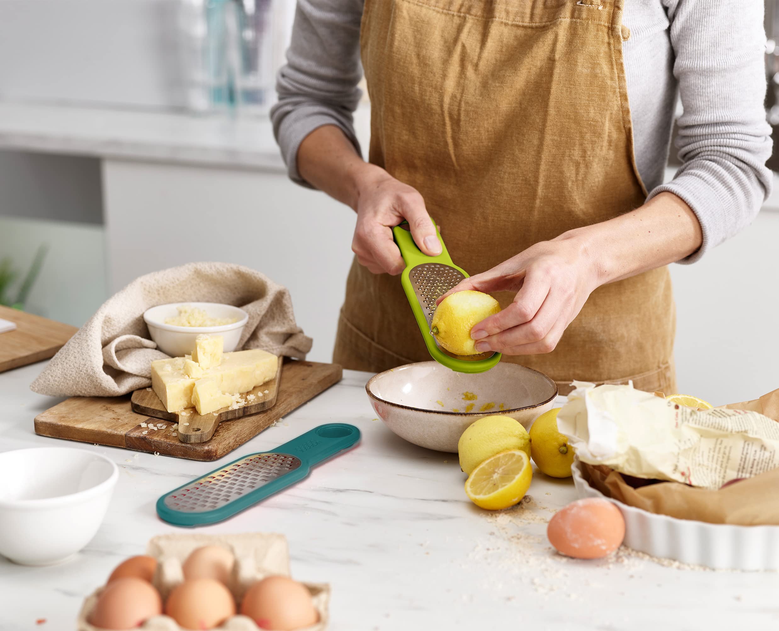 joseph-joseph-duo-set-2-grattugie-da-cucina-con-lame-in-acciaio-inox-grana-larga image 7