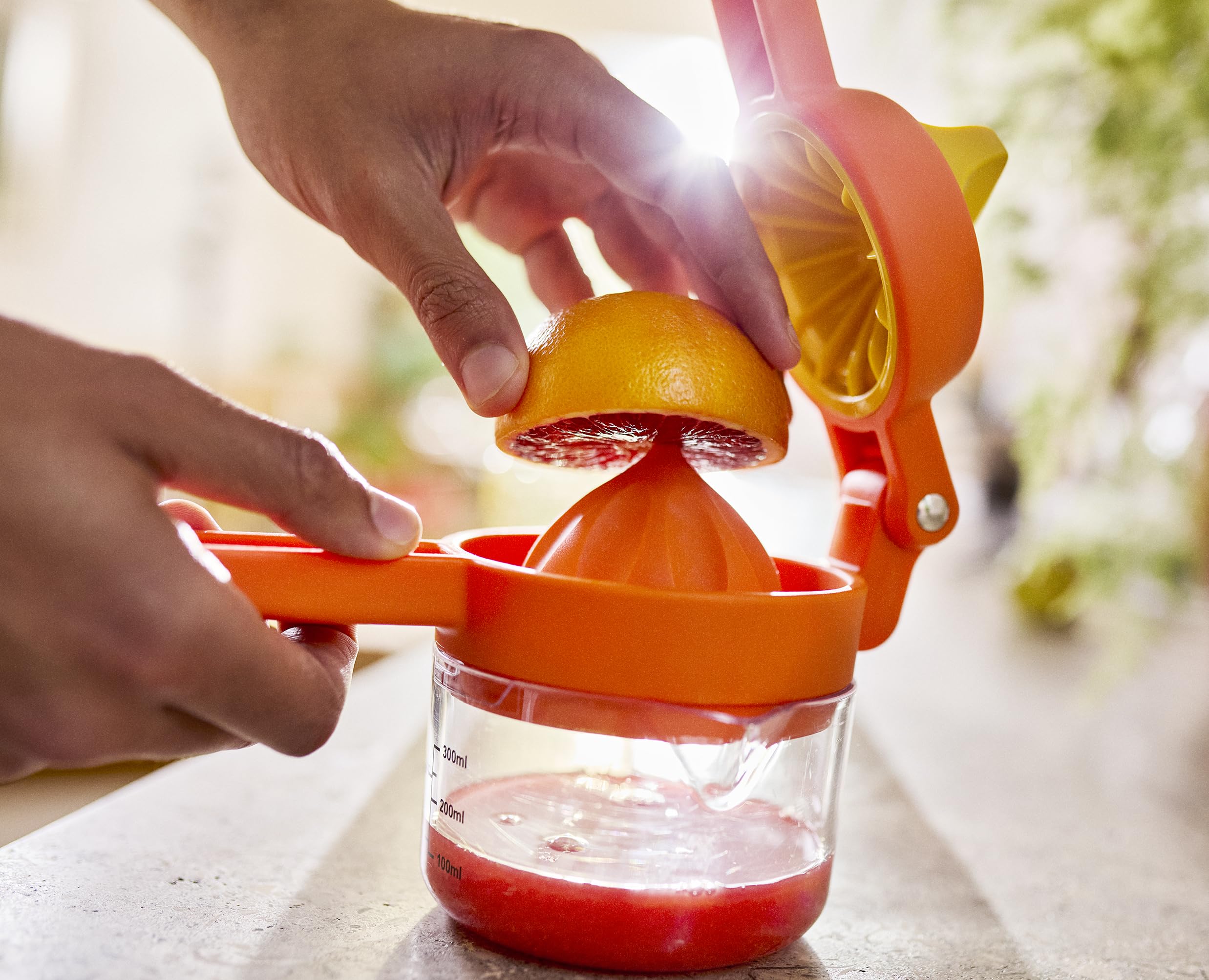 joseph-joseph-juicemax-plus-spremiagrumi-manuale-a-doppia-azione-con-misurino-30 image 6
